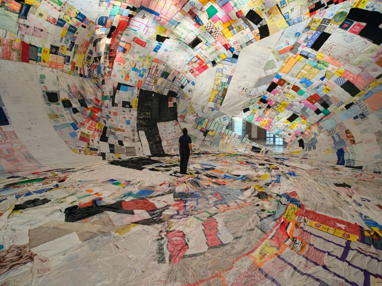 HDK_Ausstellungsansicht_Tomás-Saraceno_Foto-Agostino-Osio_3923